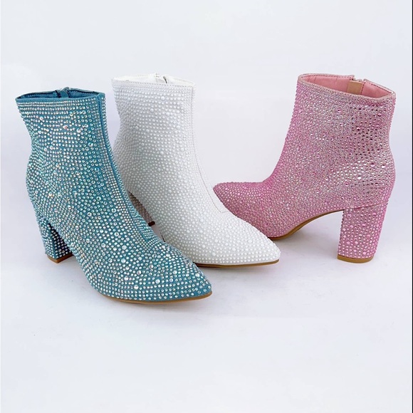FOREVER Iceberg Shimmer Boots - Picture 4 of 6